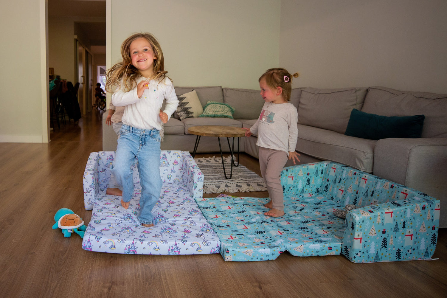 Tiny Rest Mini Sofas